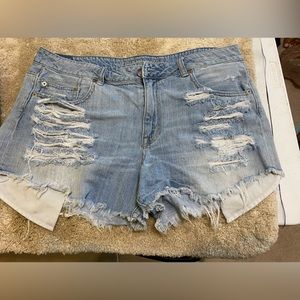 Womans size 16 American Eagle 🦅 EUC shorts High Rise
